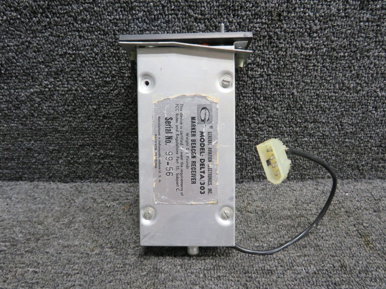 Delta 303 Genave Marker Beacon Receiver (Chipped Corner)
