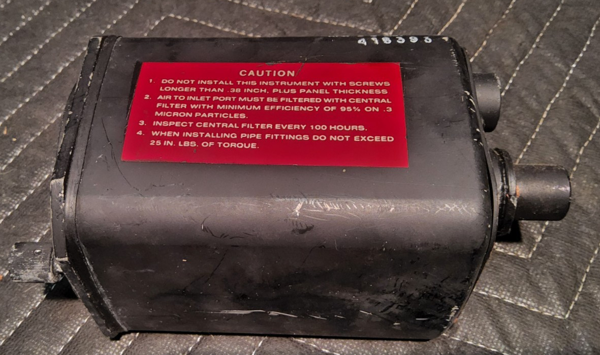 R.C. Allen RCA22-7, Vacuum gyro artifical horizon instrument, p/n; 102-0041-04