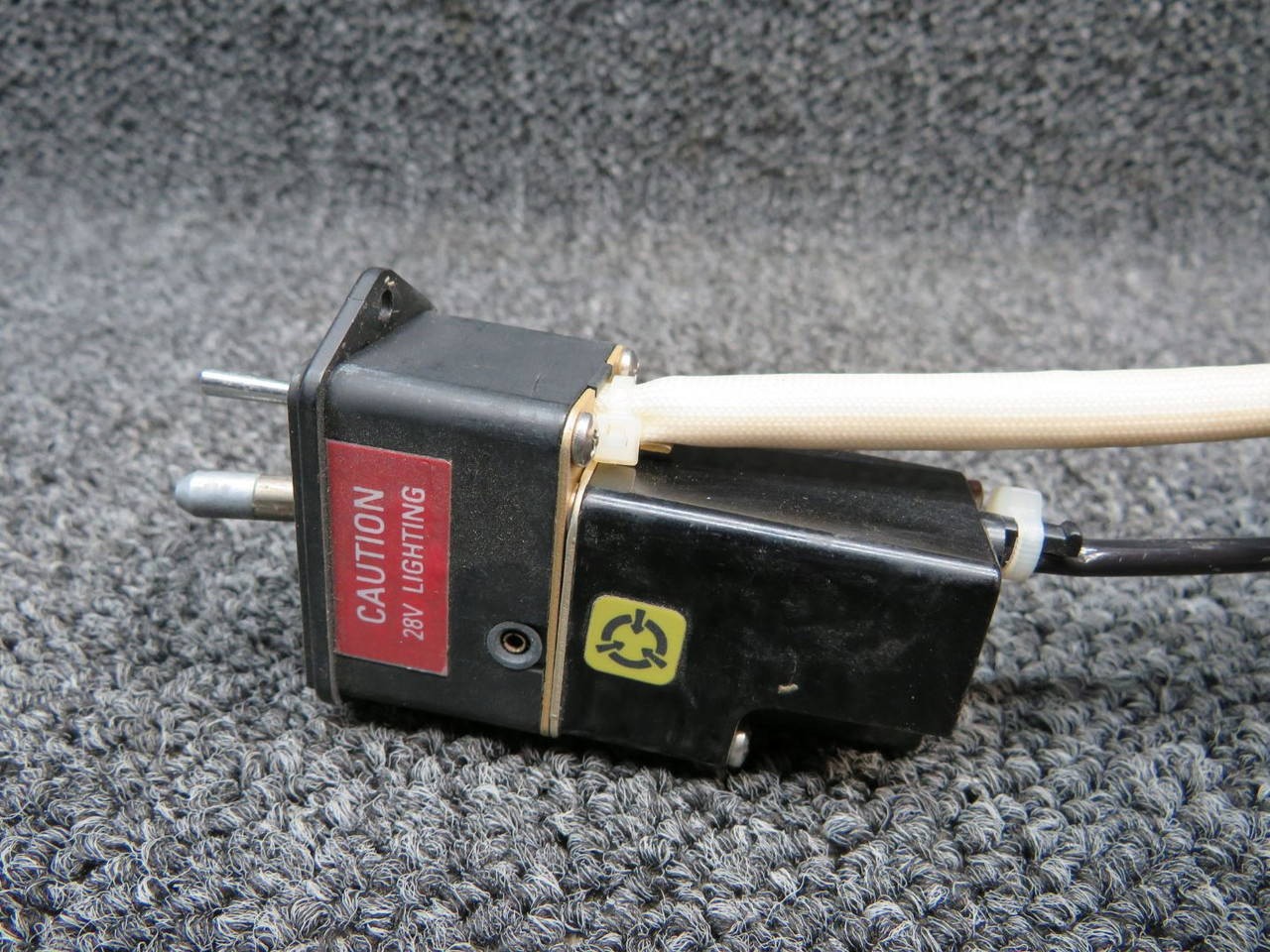 071-1242-01 Bendix King KA-51B Slaving Accessory (Volts: 28) (Broken Mount Hole)