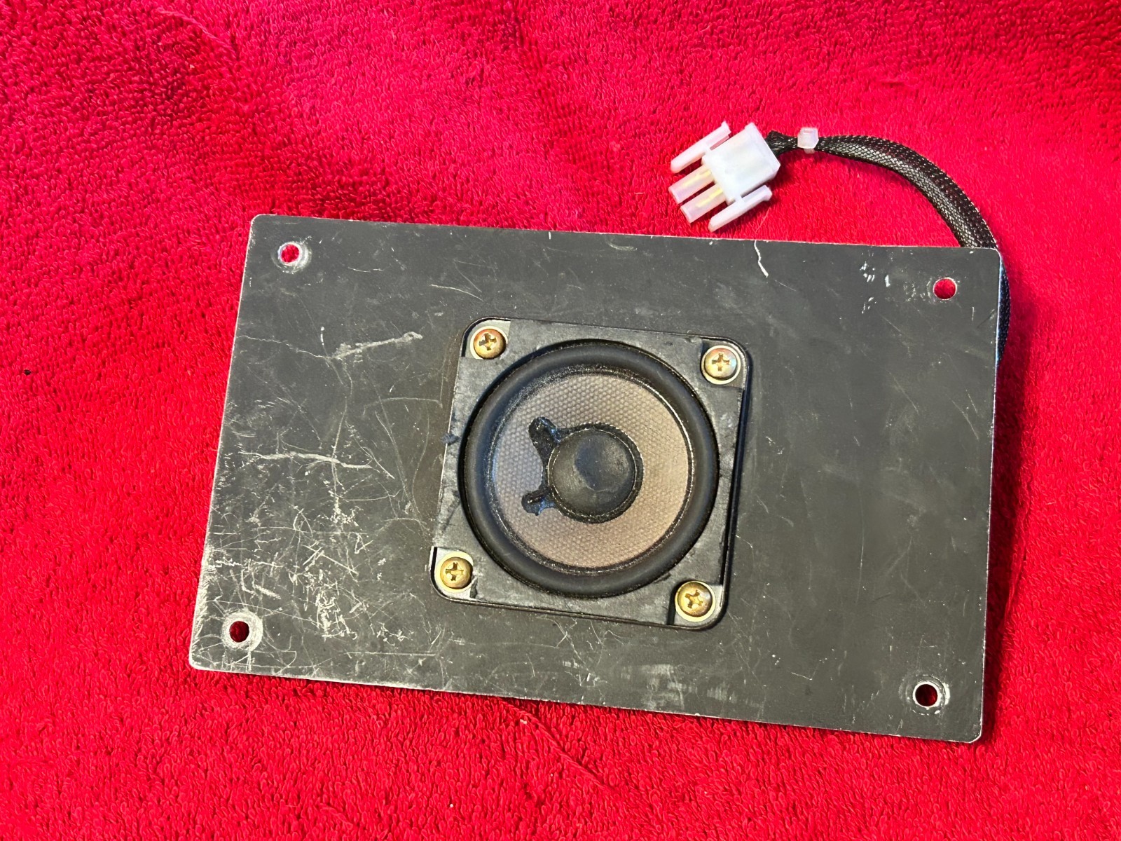 AIRPLANE AVIATION 2 3/4 IN SPEAKER WITH MOUNT PLATE P/N 149167