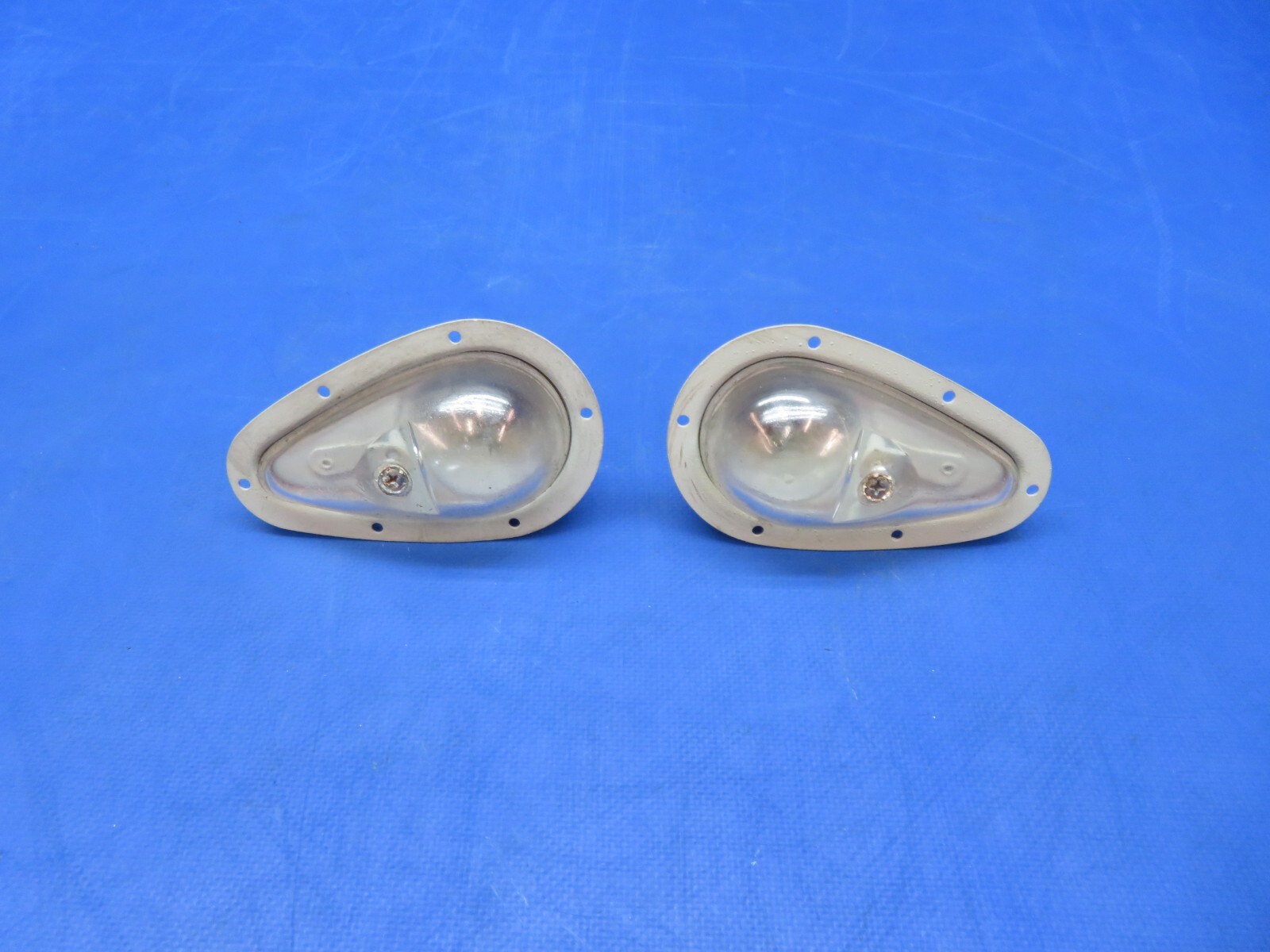 Grimes Aviation Upward Light 26v P/N AN3097-2 NOS LOT OF 2 (0923-549)