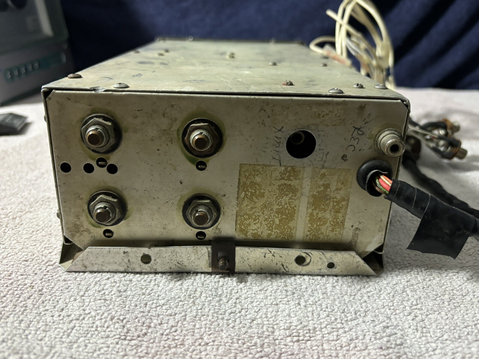 GENAVE ALPHA/200 NAV-COM AIRCRAFT RADIO – Untested Sold As Is For Parts