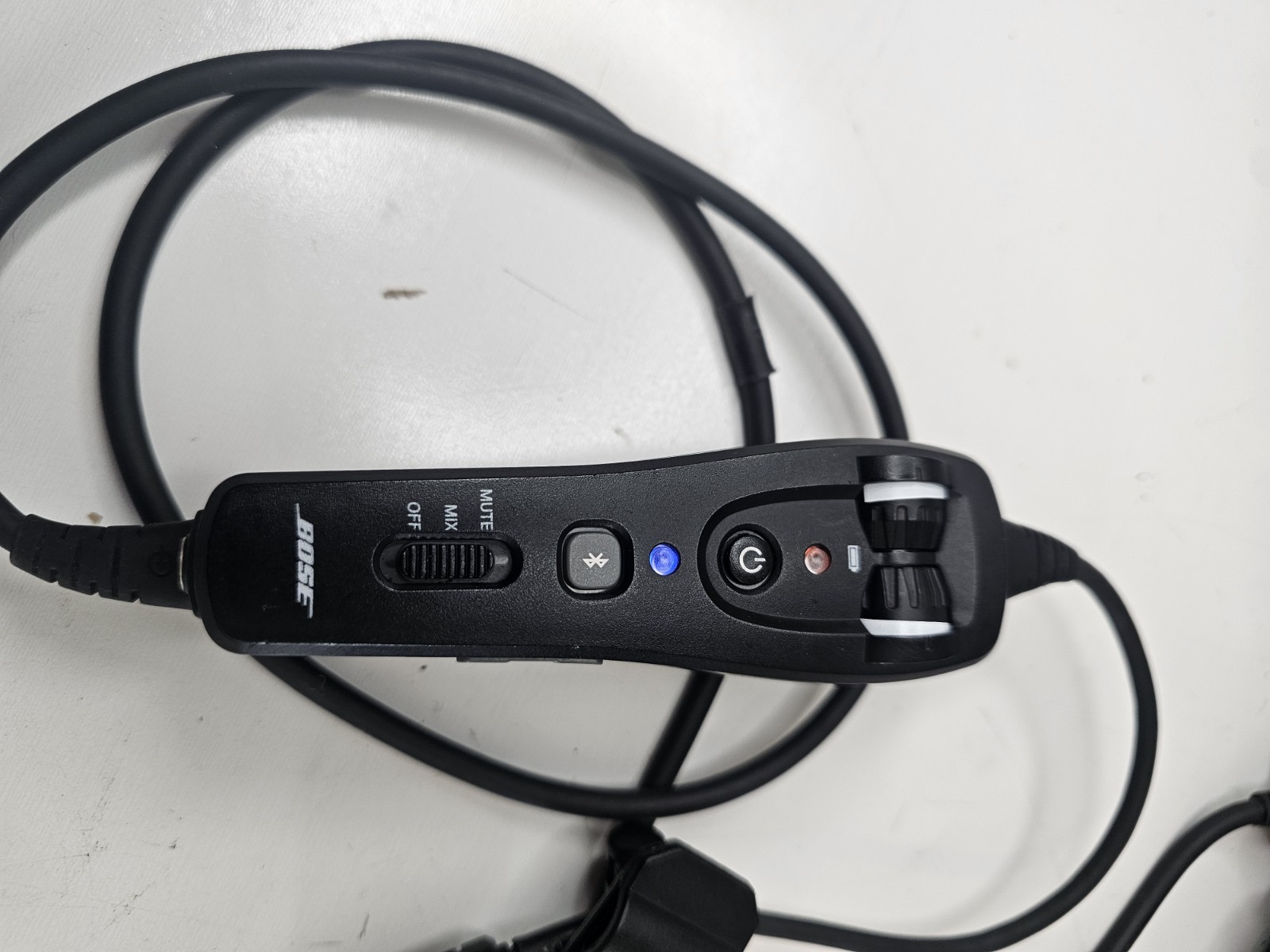 Bose A20 Aviation Headset w/ Bluetooth Dual Plug GA Cable & Carrying Bag
