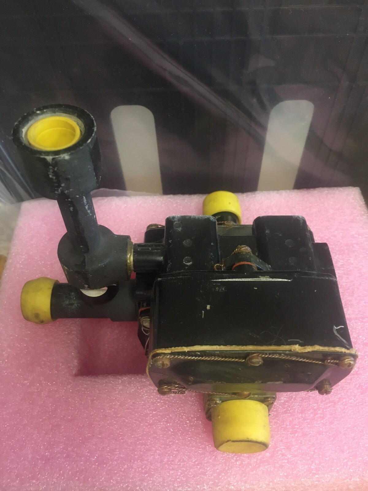 Lucas Aerospace Ejector Distributing Valve 28V 1.5A P/N 38E63-1B 7/90
