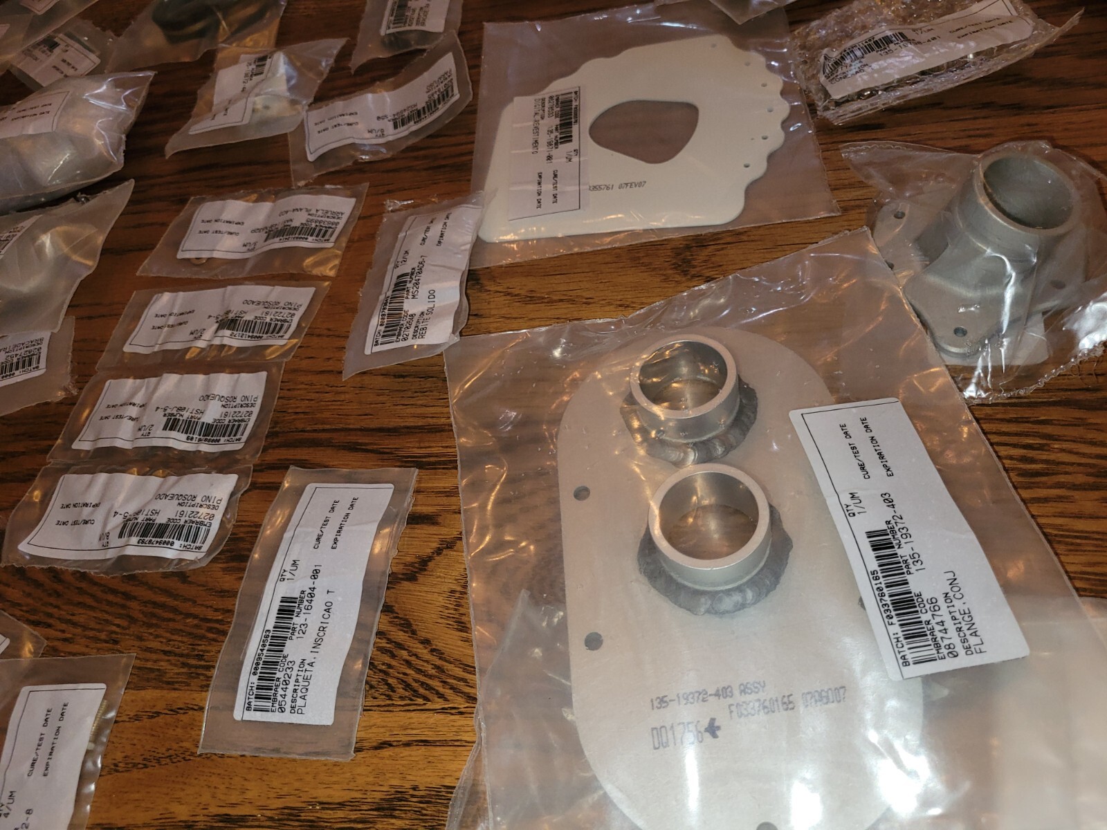 New Embraer Bombardier BD-700 Collector Kit BS-145LEG-38-0002