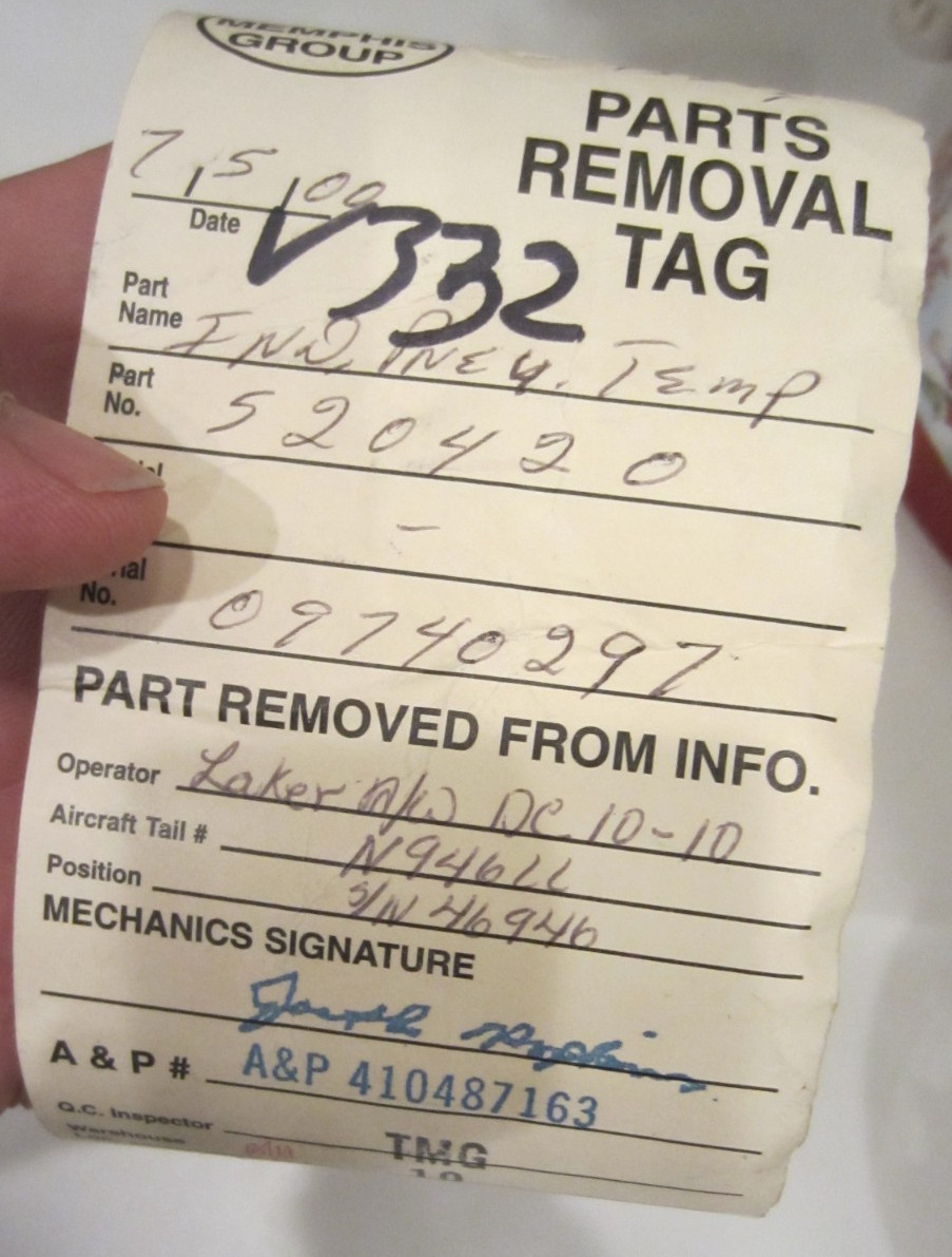 INDICATOR PNEUMATIC TEMPERATURE WESTON P/N 520420 DC-10-10 N946LL AS REMOVED
