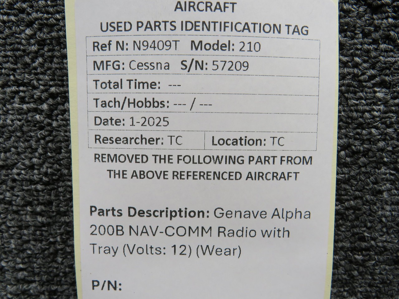 Genave Alpha 200B Nav-Comm Radio with Tray (Volts: 12) (Wear)