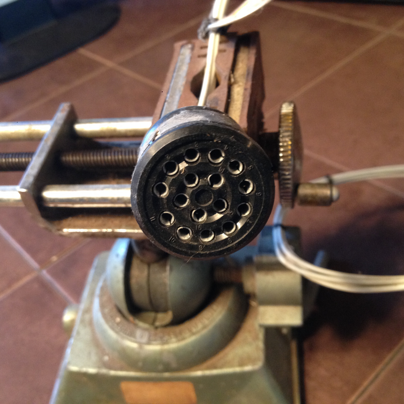 Genave TAU/81 Connector with Wires