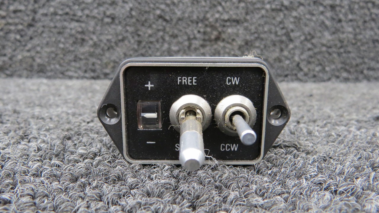 071-1242-05 Bendix King KA-51B Slaving Accessory Switch (Volts: 14)