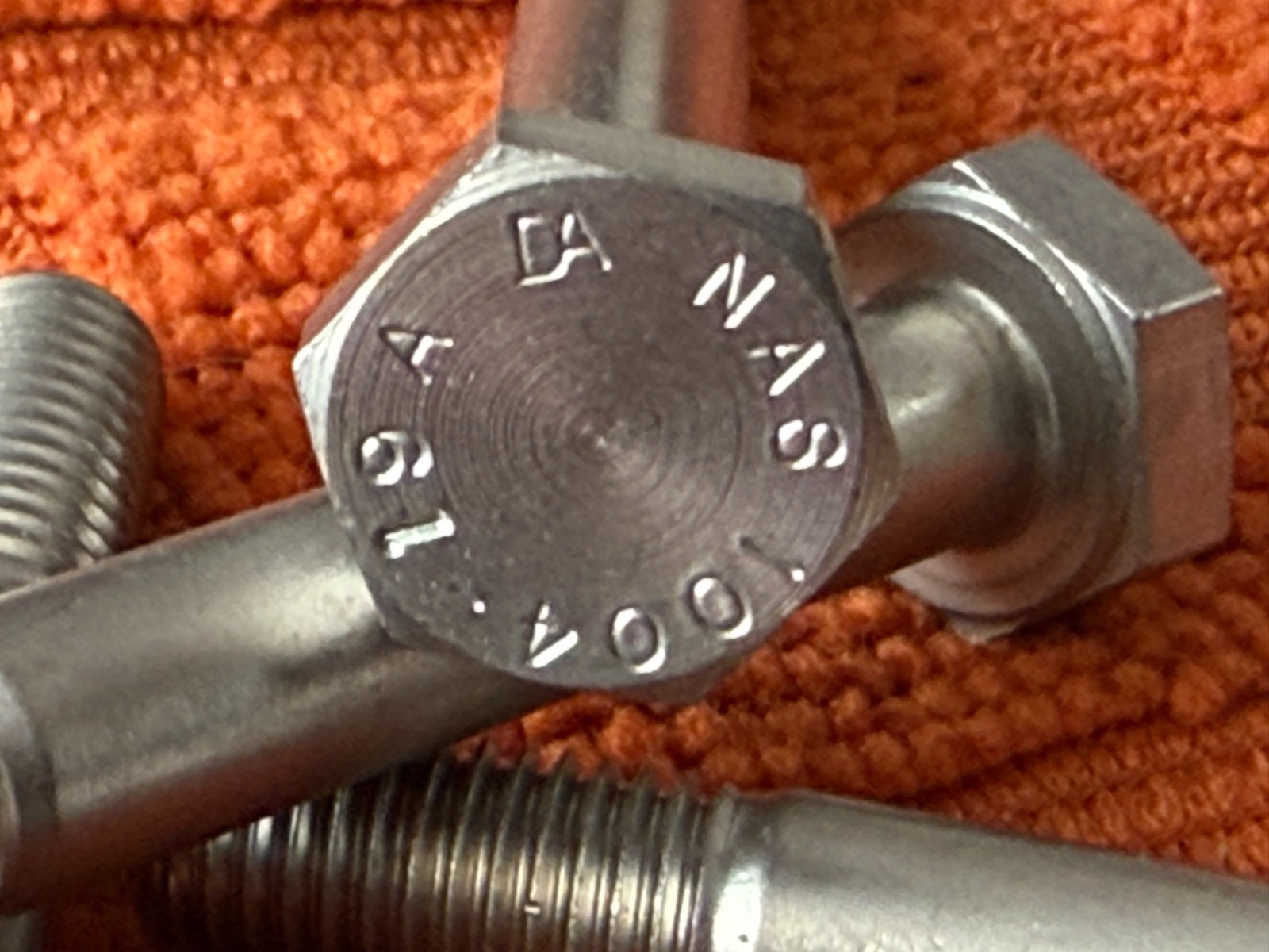 (1) Stainless Steel alloy Hex Head Bolt, 1/4-28 x 1.732″ NAS1104-19A
