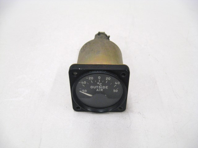 Lewis 47B9A Outside Air Temperature Gauge