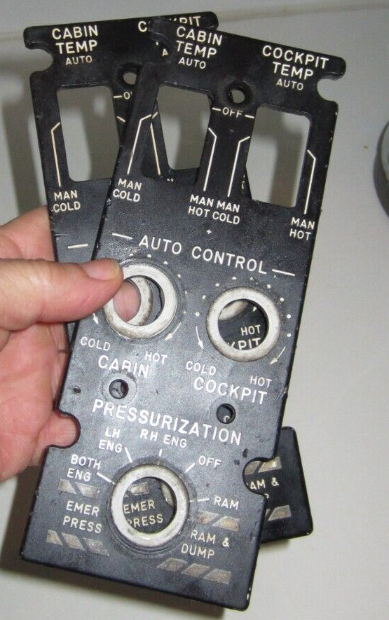 1 PAIR OF UNKNOWN AIRCRAFT COCKPIT PANELS AS PICTURED 1 HAS CRACK LOWER