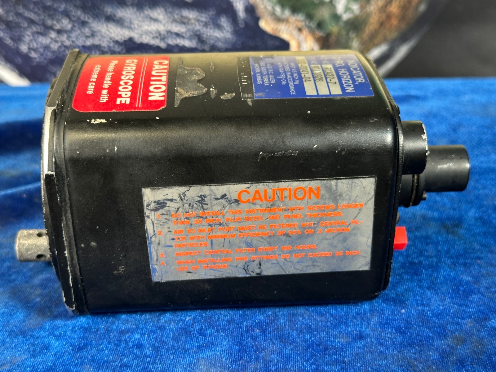 RC ALLEN ARTIFICIAL HORIZON MODEL# RCA22-7 *CORE* P/N: 102-0041-04 SN- 91L1828