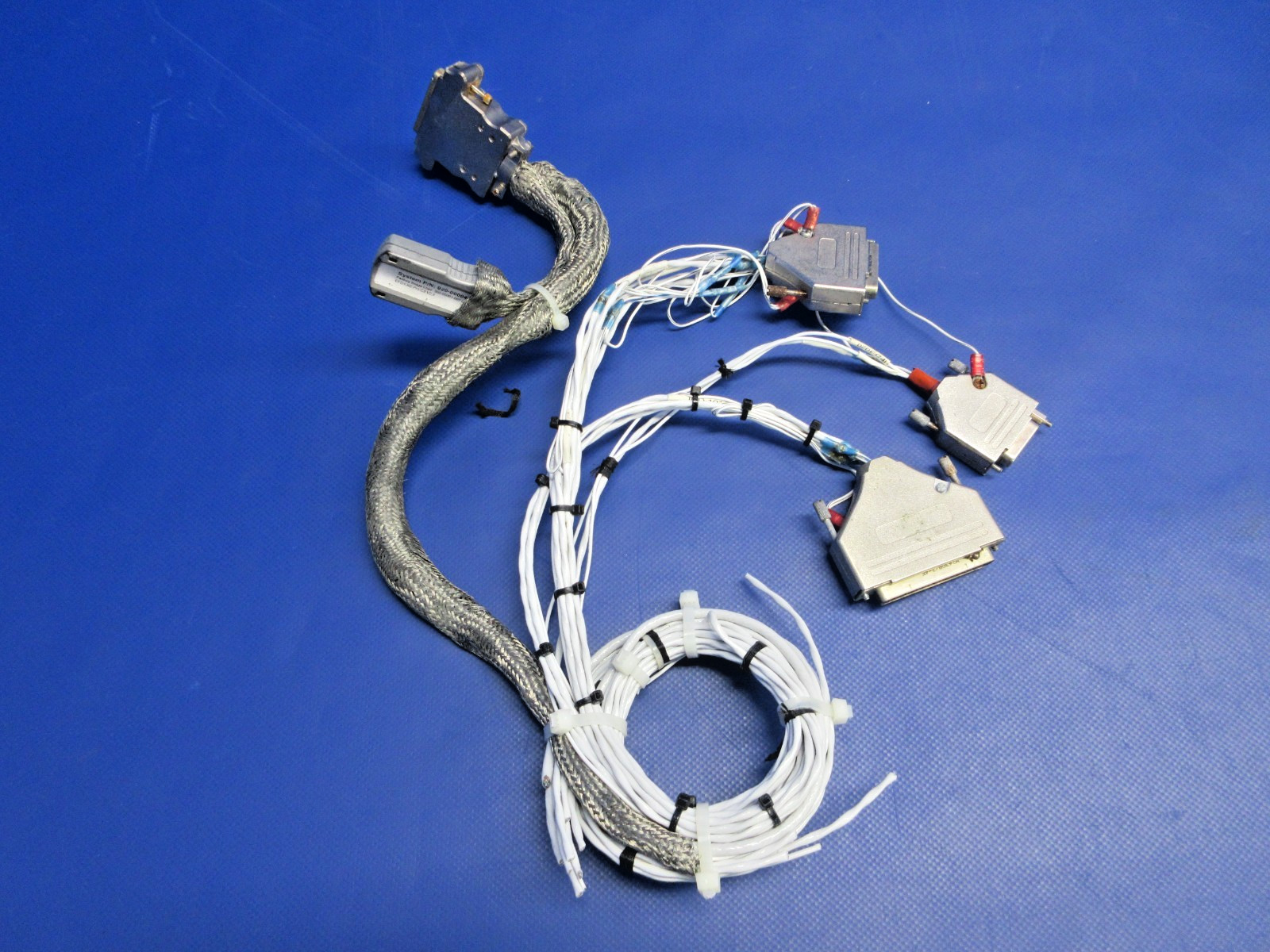 Aspen EFD Connector Harness Configuration Model P/N 910-00005-004 (0626-820)
