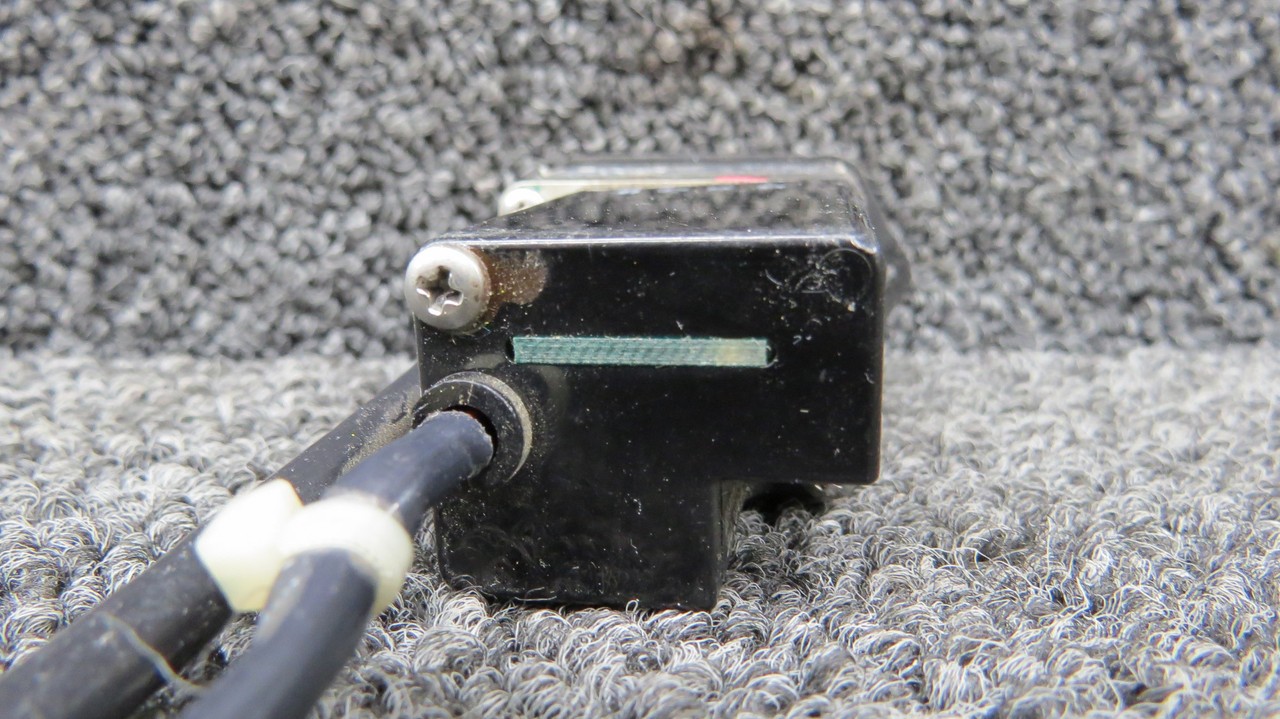 071-1242-01 Bendix King KA-51B Slaving Accessory Switch (Cracked Ear)