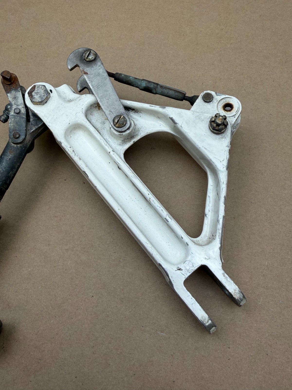 Piper Main Gear Truss Assembly RH P/N: 20766-2 (1869)