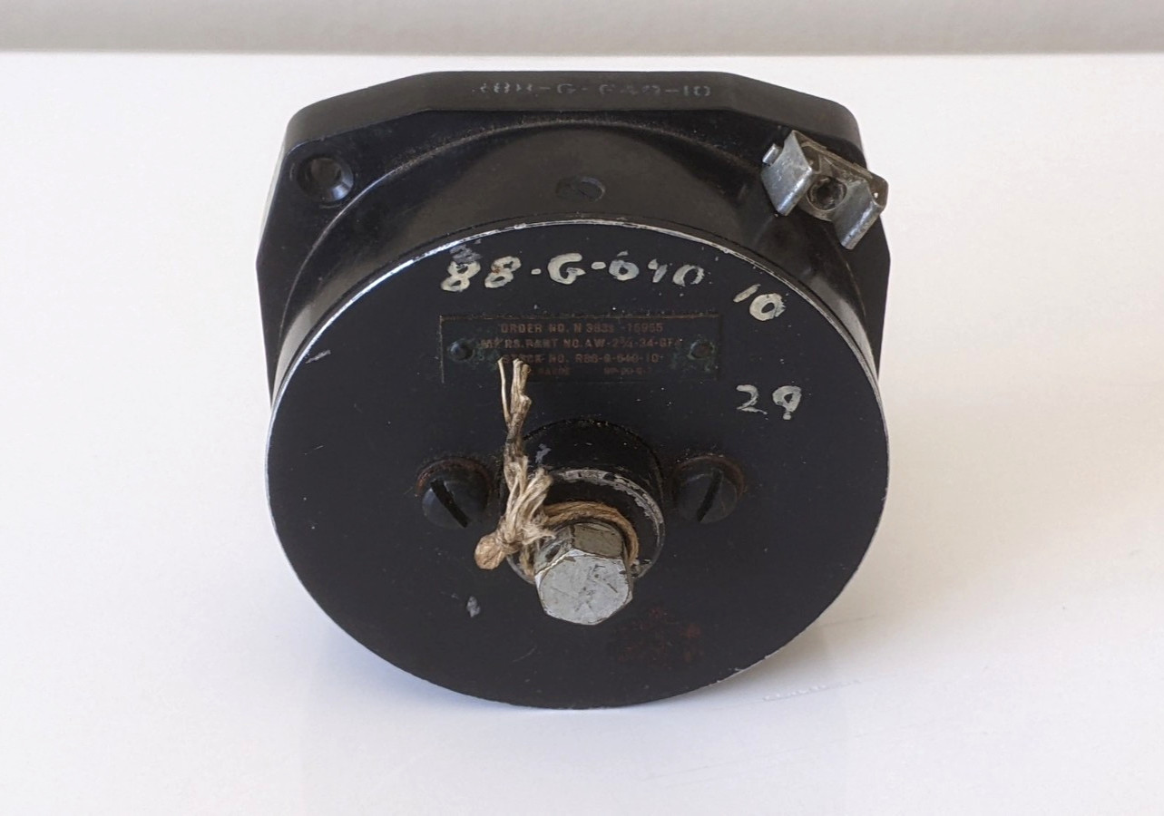 U.S. Gauge Co. Hydraulic Pressure Gauge Aircraft Instrument AW-2-3/4-34G