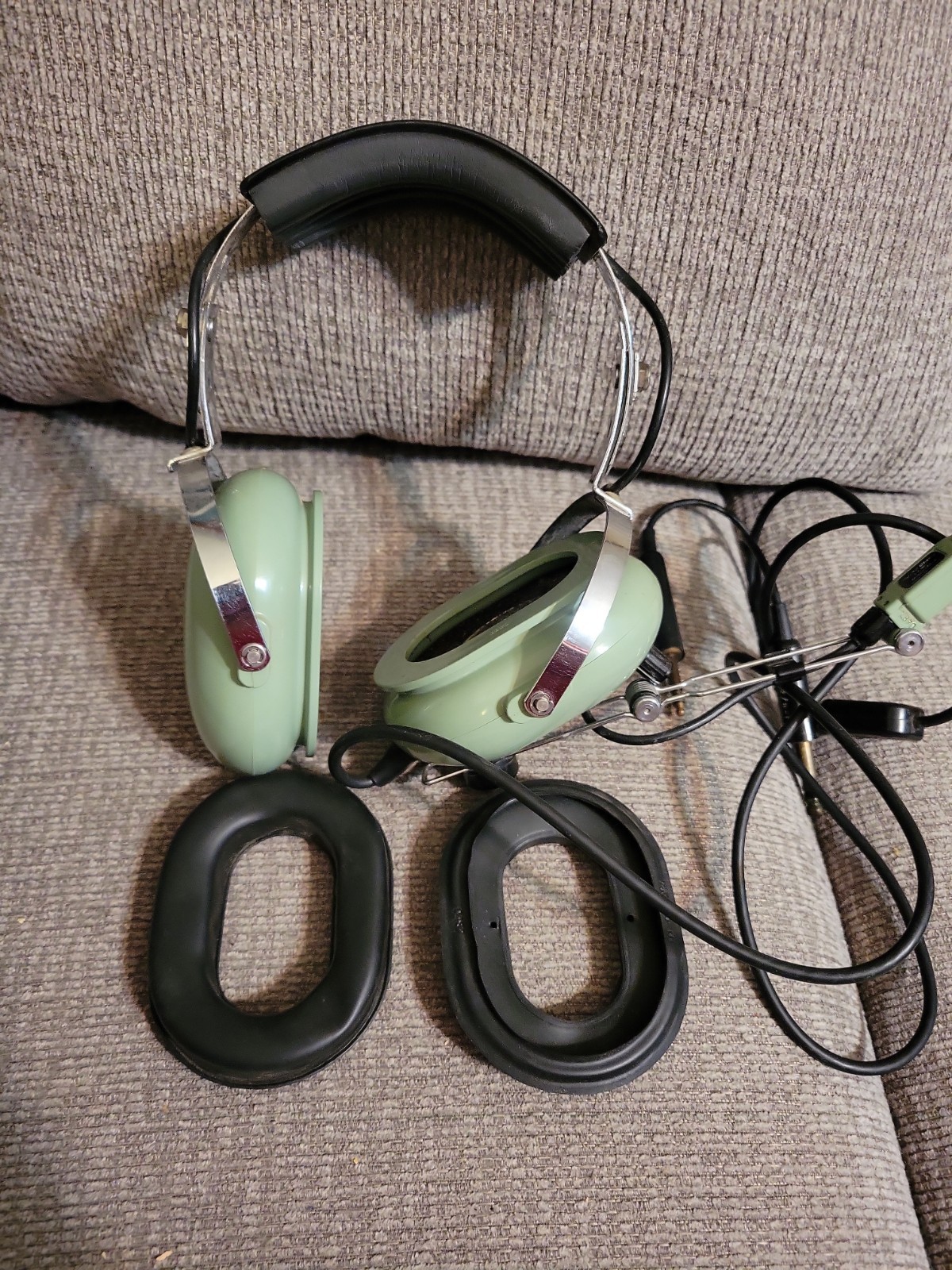 David Clark Headset Model H10-40 W/M-4 Electret Microphone. Untested, Parts Only
