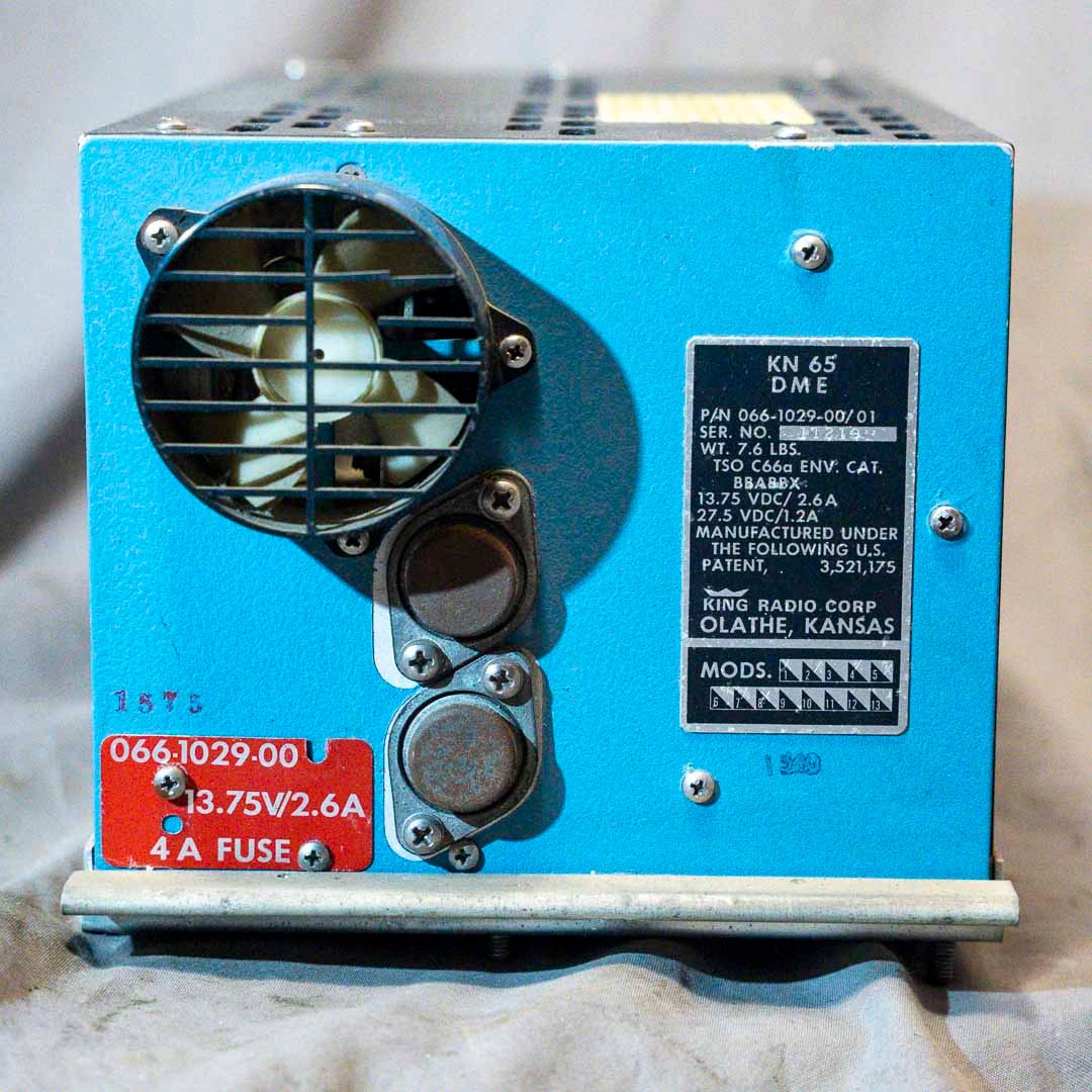 Bendix King KN65 DME with tray P/N 066-1029-00/01