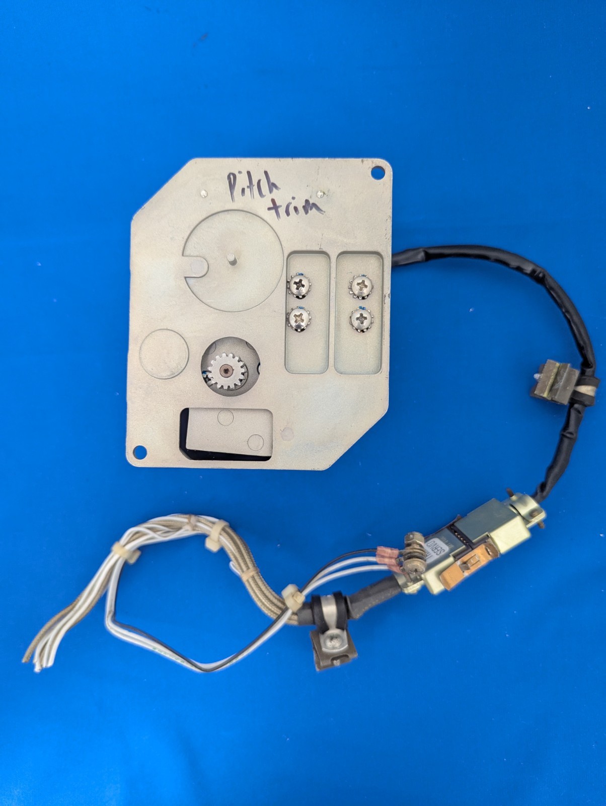Mooney Autopilot Trim Servo PN: 065-0029-28 SN:6811