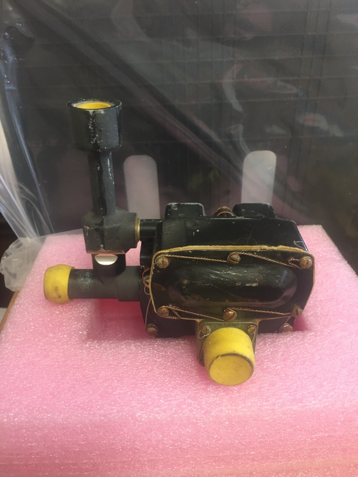 Lucas Aerospace Ejector Distributing Valve 28V 1.5A P/N 38E63-1B 7/90