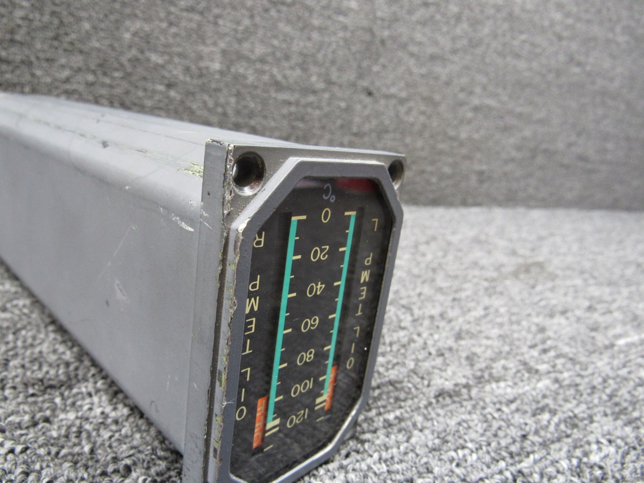 VSDL-0C219A (Alt: 9912147-1) U.S. Gauge Oil Temperature Indicator (Core)