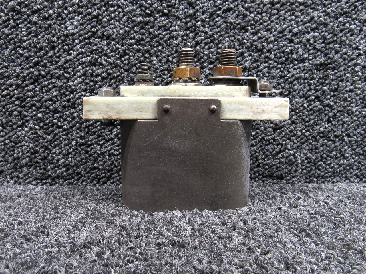 AN2552-3A Cessna 182H External Power Receptacle Assembly