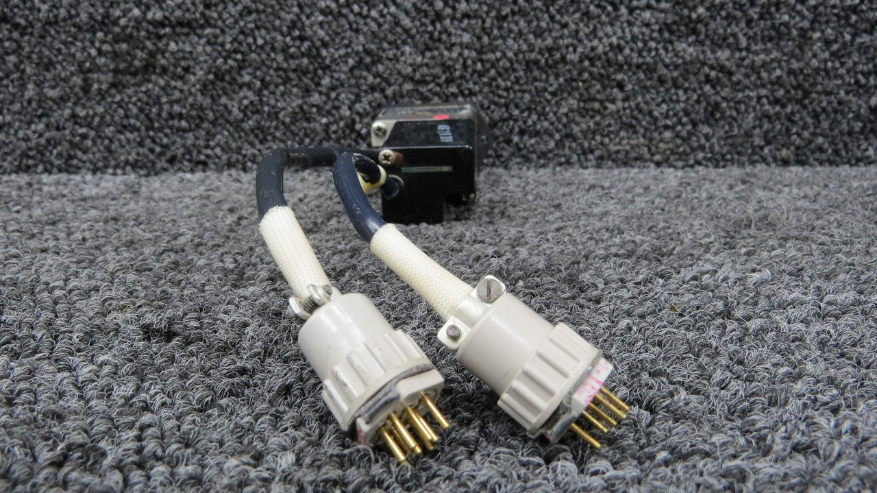 071-1242-06 Bendix King KA-51B Slaving Accessory 28 Volts (Damaged Mount Holes)