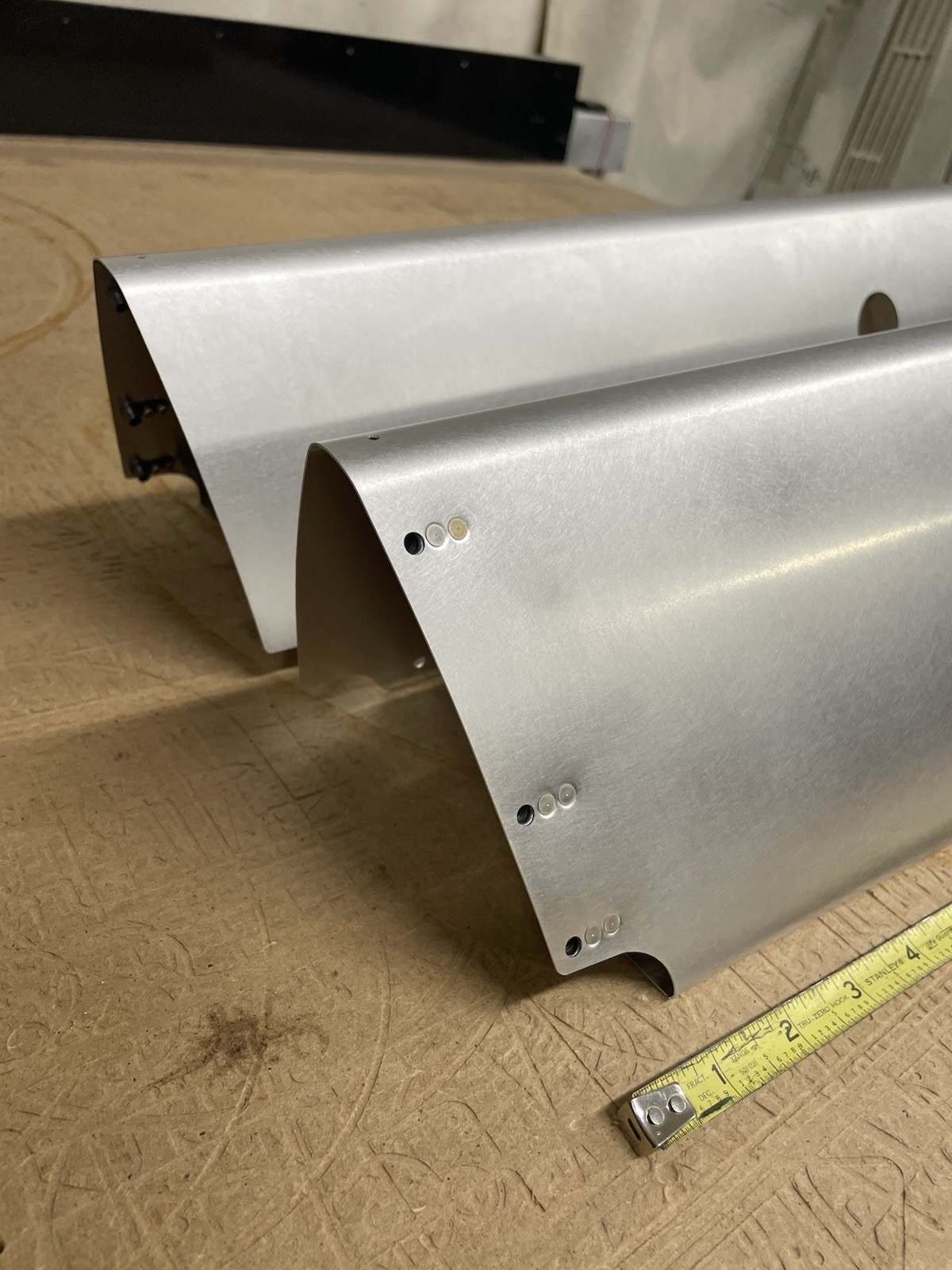 ✈️ SET of NEW Main Gear Leg Fairings, PN: SVK0741624-17 , SVK0741624-18