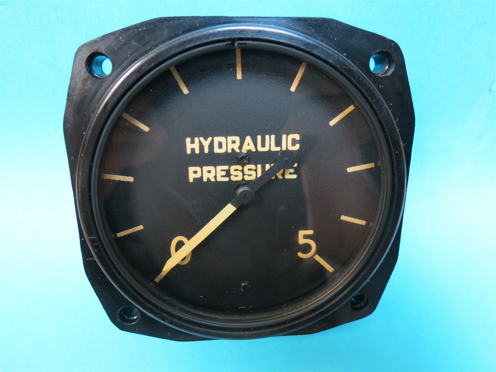 0 to 5000 PSI Hydraulic Pressure Aircraft Instrument U.S. Gauge Co. AW2-3/4-34G