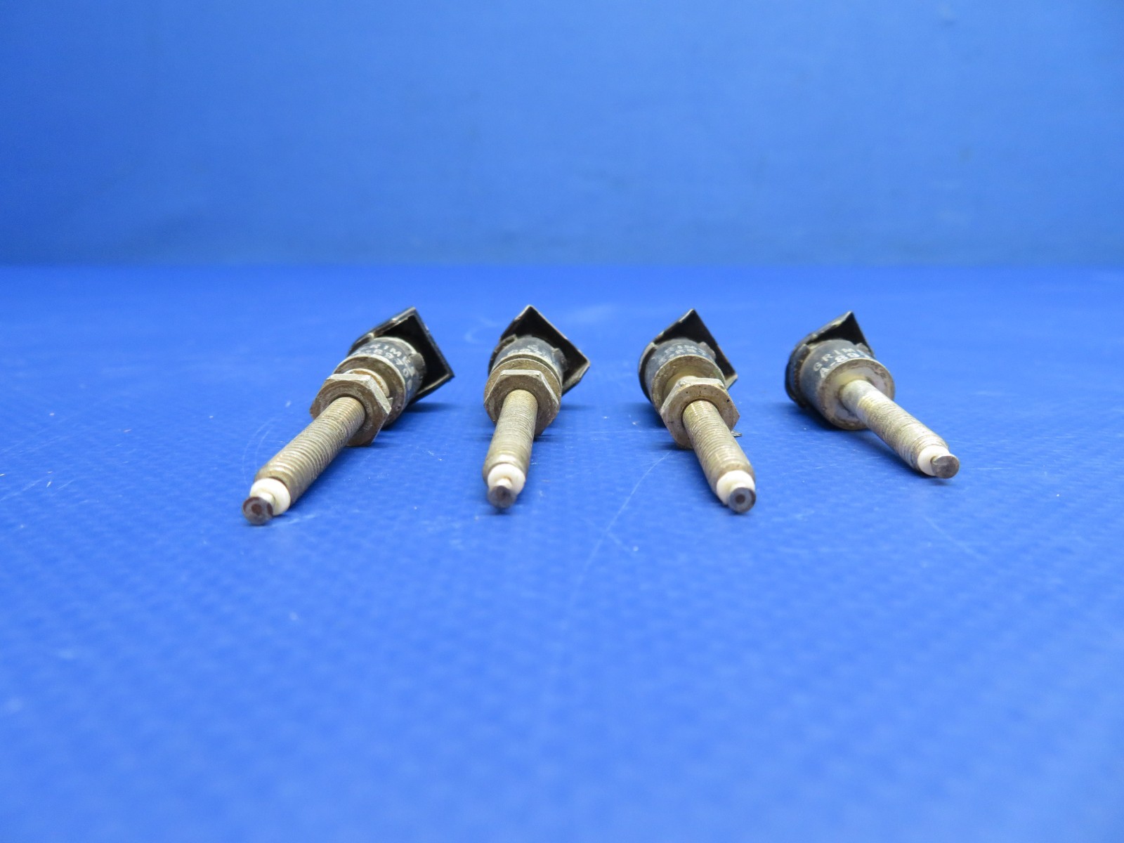 Grimes Instrument Panel Post Lights P/N A-8970B-2-330 LOT OF 8 (0126-1803)