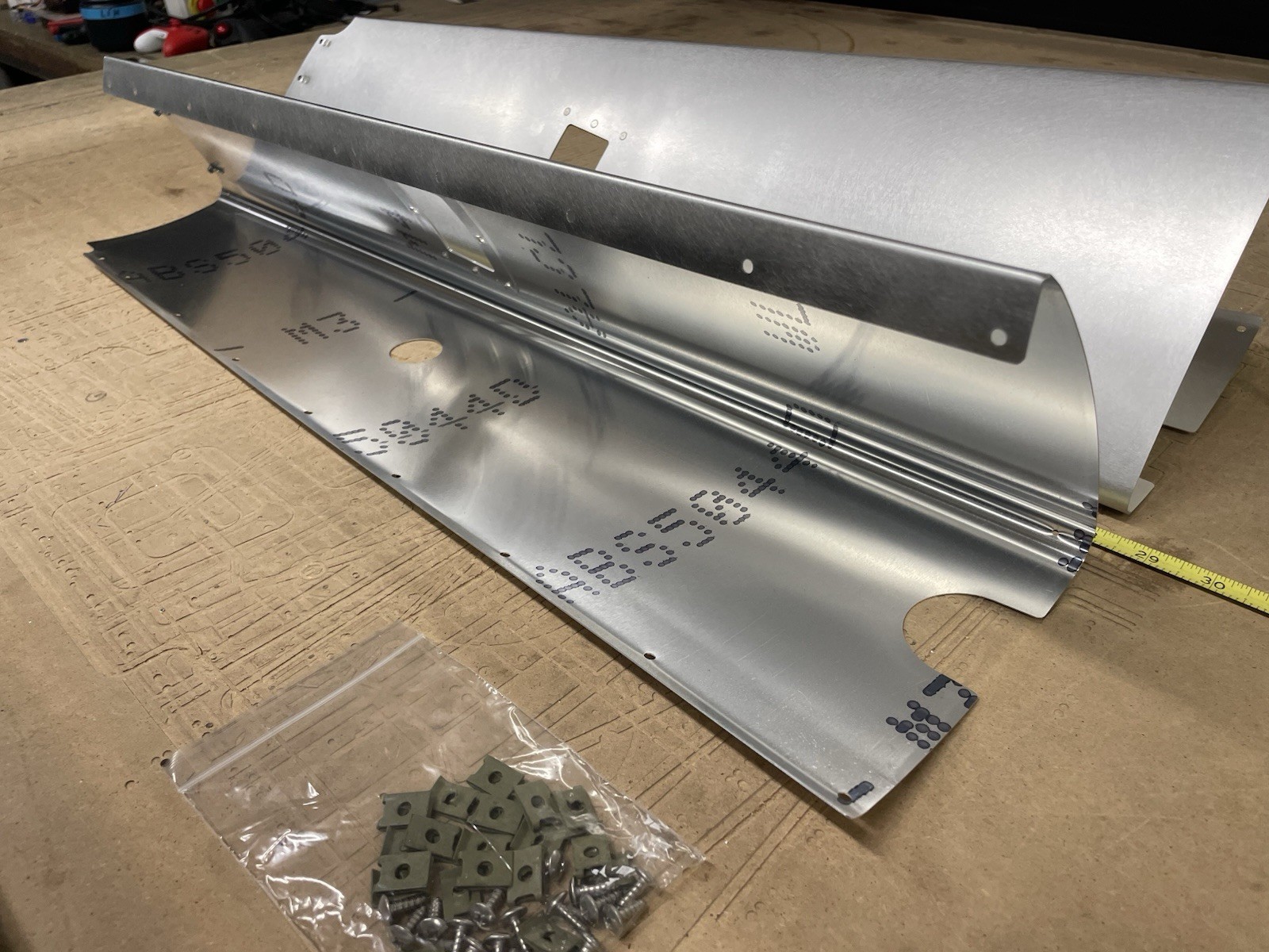 ✈️ SET of NEW Main Gear Leg Fairings, PN: SVK0741624-17 , SVK0741624-18