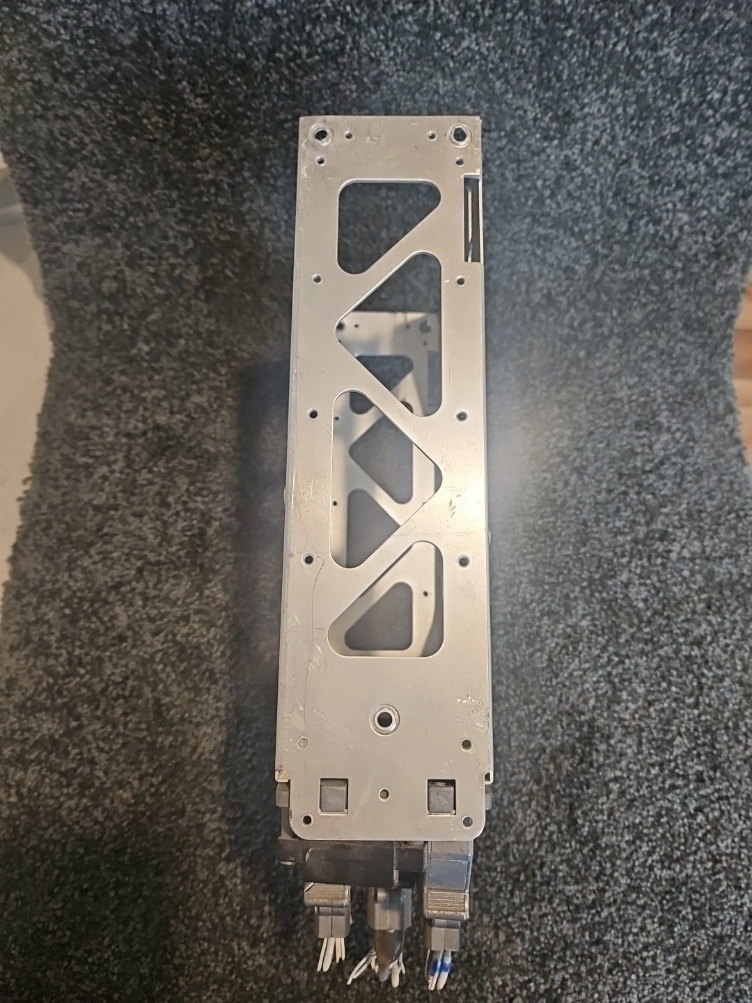 Garmin GNS 400/500 Mounting Tray PN: 115-00243-00 w/Backplate PN: 011-00676-00