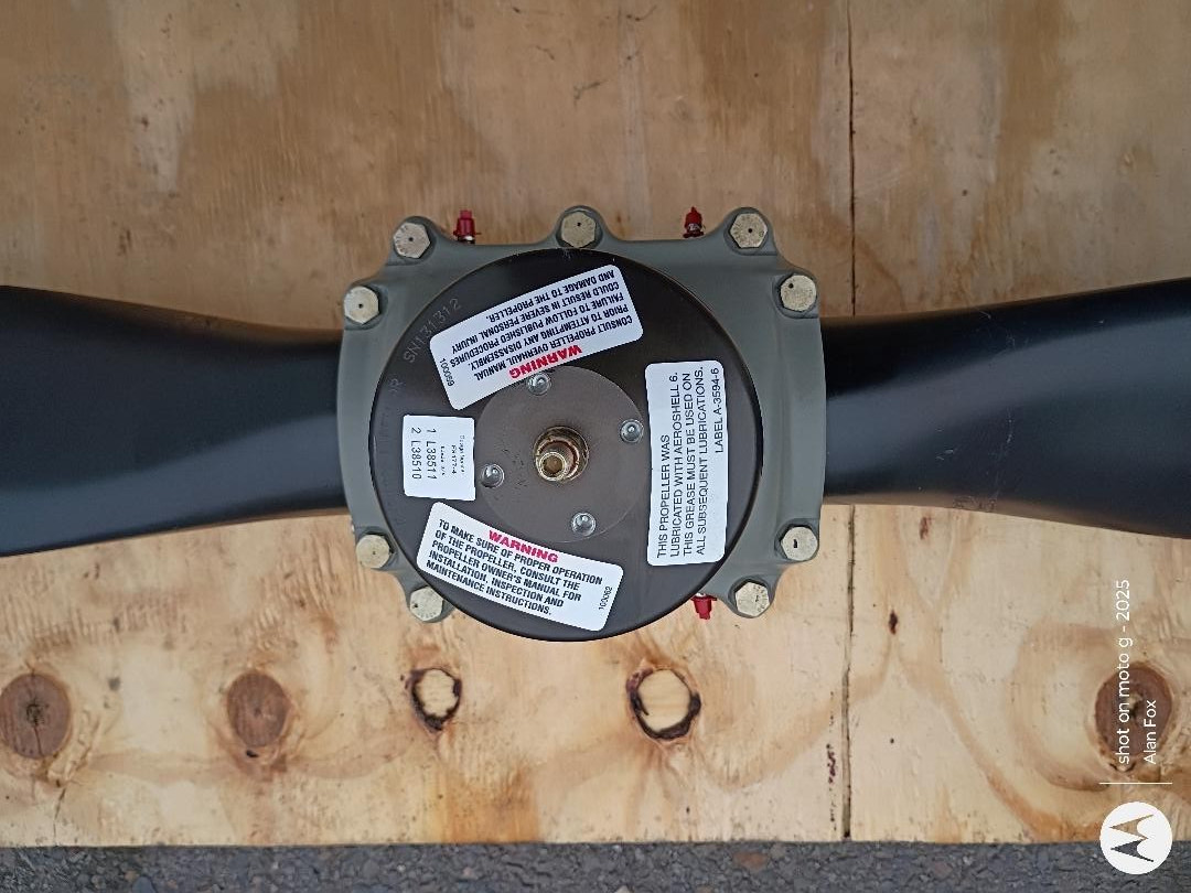 Hartzell Propeller HC-C2YR-1BF F8477-4 with Logs 269.5 since new in 2014