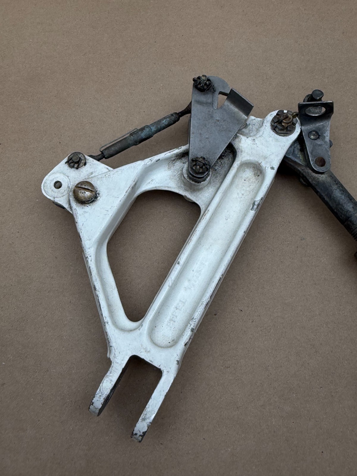 Piper Main Gear Truss Assembly RH P/N: 20766-2 (1869)