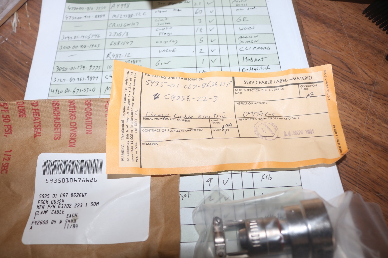 NOS F-16 electrical connector cable clamp PN C9256-22-3 5935-01-067-8626