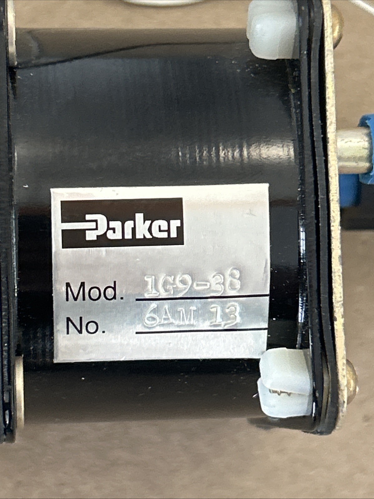 PARKER GENERAL AVIATION INSTRUMENT AIR GAUGE BEECHCRAFT P/N 58-380017-3