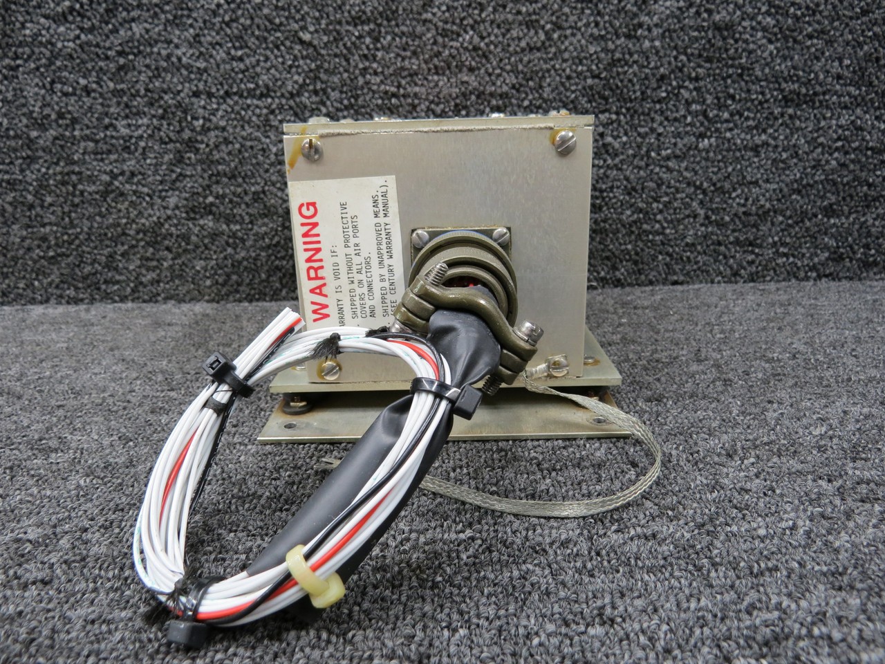 1C753-213 Century Flight Systems Yaw Damper with Tray (Volts: 28)