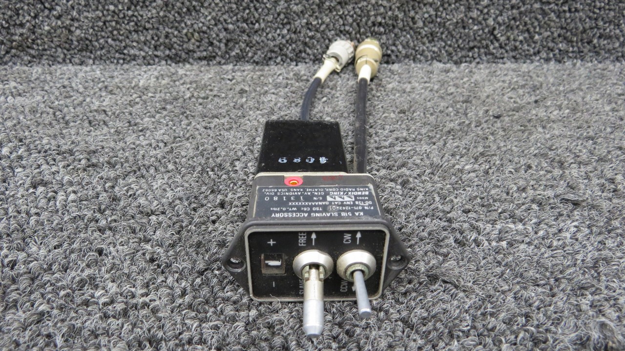 071-1242-01 Bendix King KA-51B Slaving Accessory Switch (Cracked Ear)