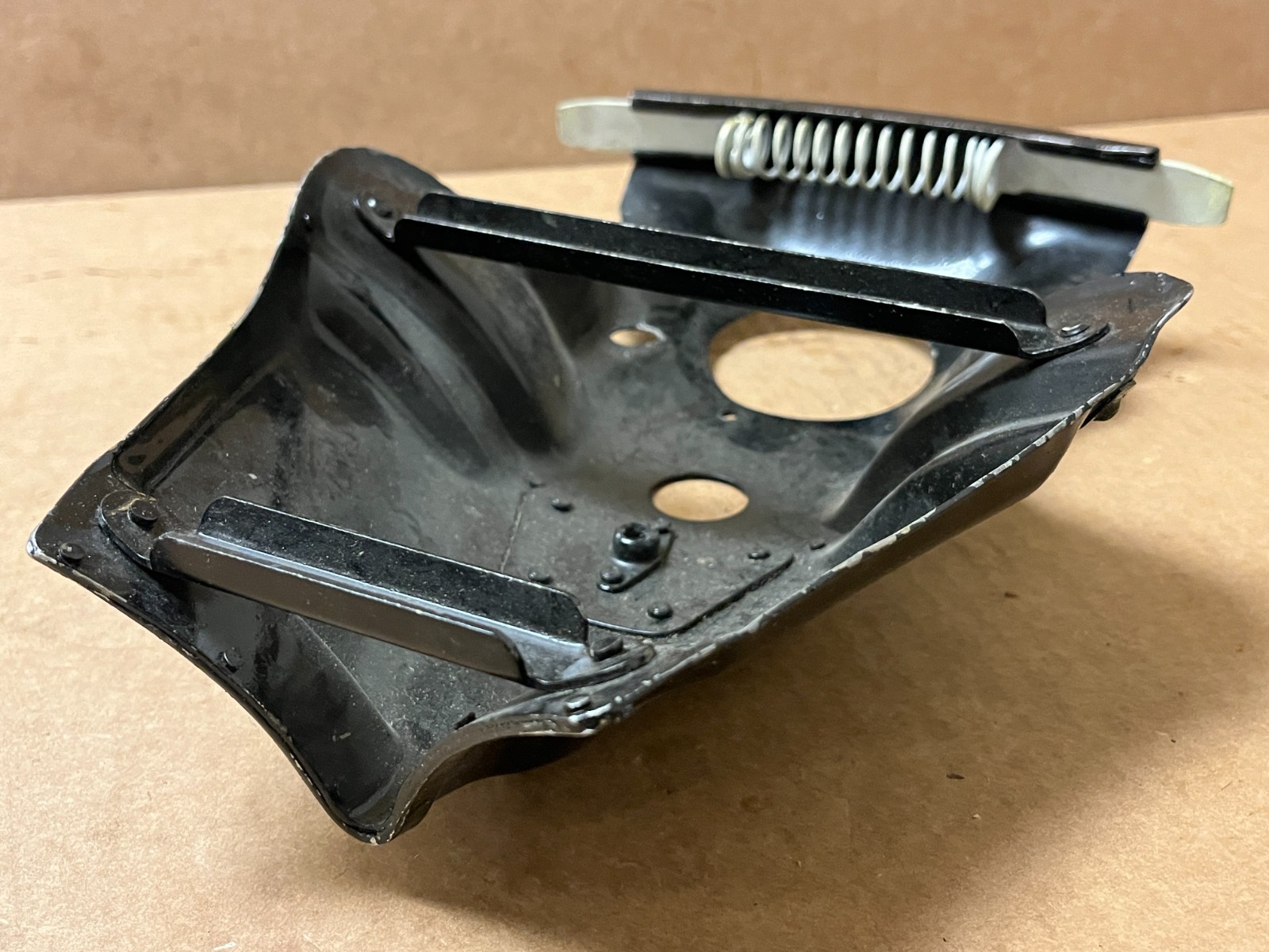 De Havilland DHC-2 Beaver R-985 Radial Engine Baffle P/N C2EE499A New
