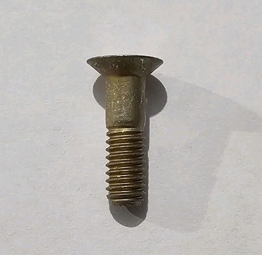 20x Embraer/Boeing NAS1221R08E4P Flush head screws/bolts Aerospace.