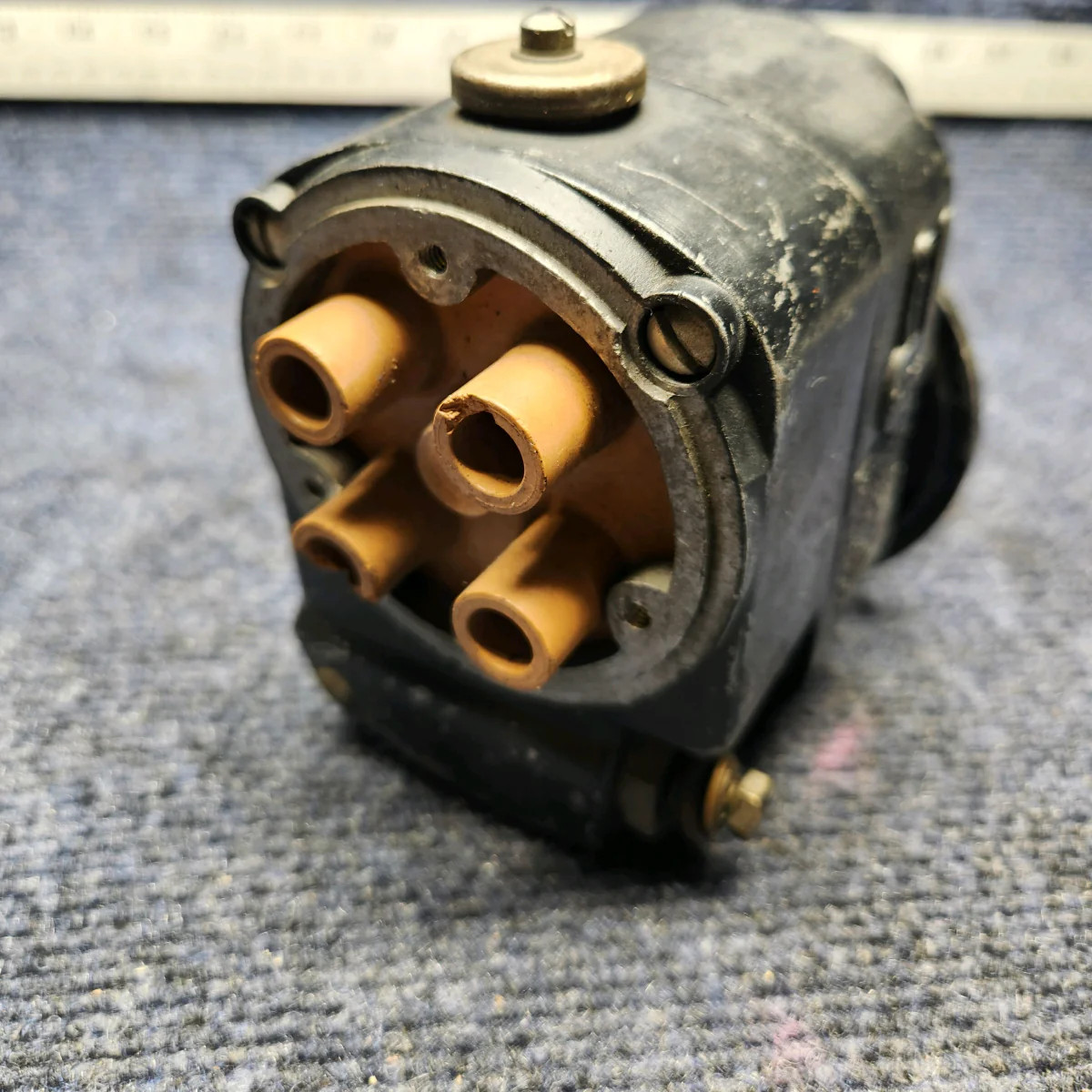 4051 | Slick | SLICK MAGNETO LH W IMPULSE COUPLING -“NO TESTED – NO WARRANTY”.