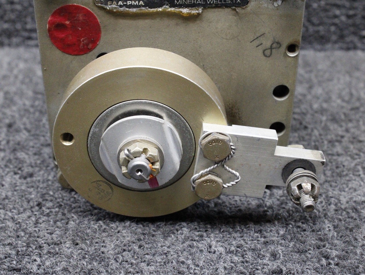 1C784-801 Century Flight Systems Yaw Servo Assembly (Volts: 14)
