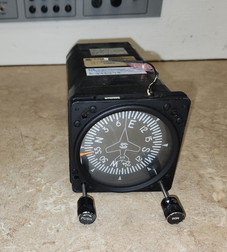 Sigma Tek Directional Gyro 4000D-6 P/N: 1U262-006-45 Stec 6406-14L W/ 60 Day War