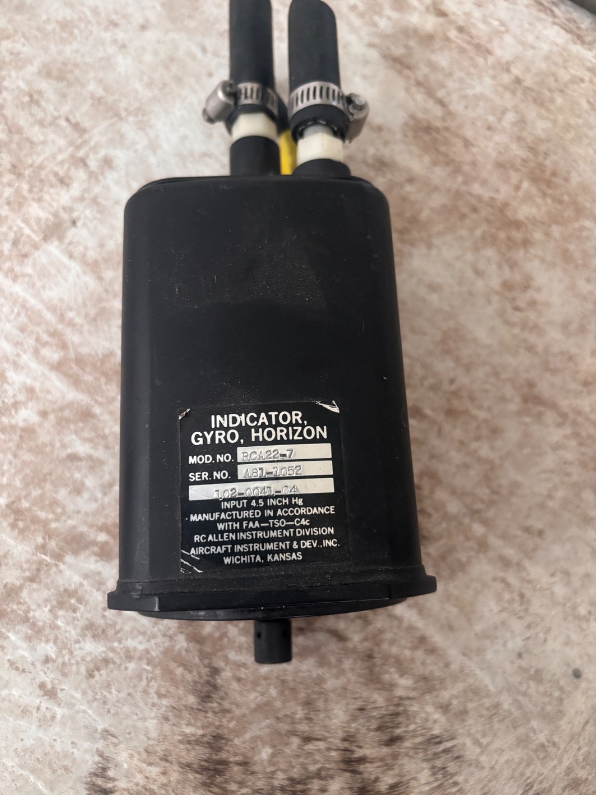 RCA 22-7 INDICATOR GYRO HORIZON SER#861986   102-0041-04