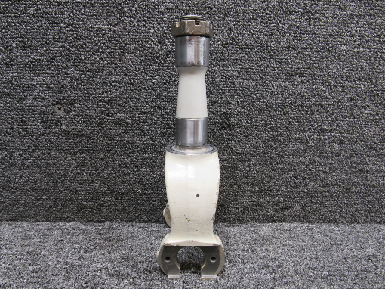 14929A Embraer EMB110 Main Landing Gear Fork LH