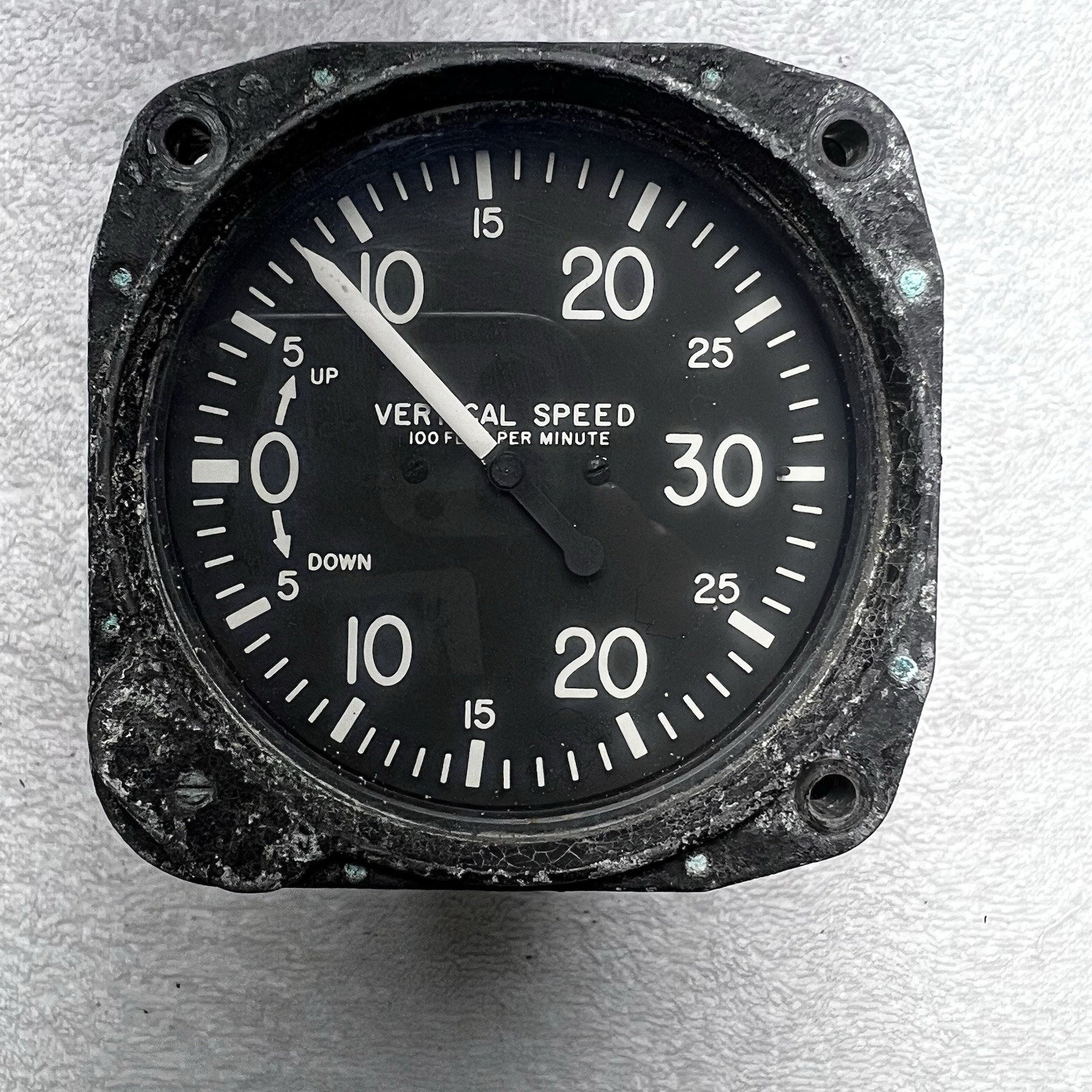 Weston Instruments Rate Of Climb Vertical Speed Indicator 22-202-01-D