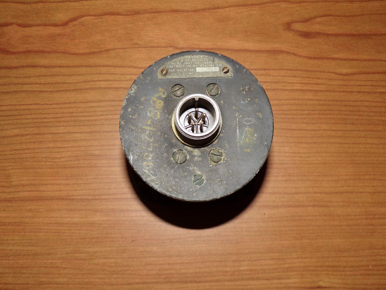 10499-A Electric Auto-Lite AN5795-6 Dual Oil Temperature